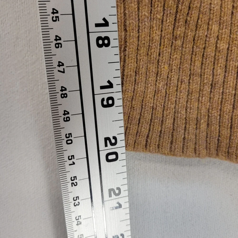 J.Crew Sweater Mens Medium Tan Lambswool Blend Raglan Crewneck Knit